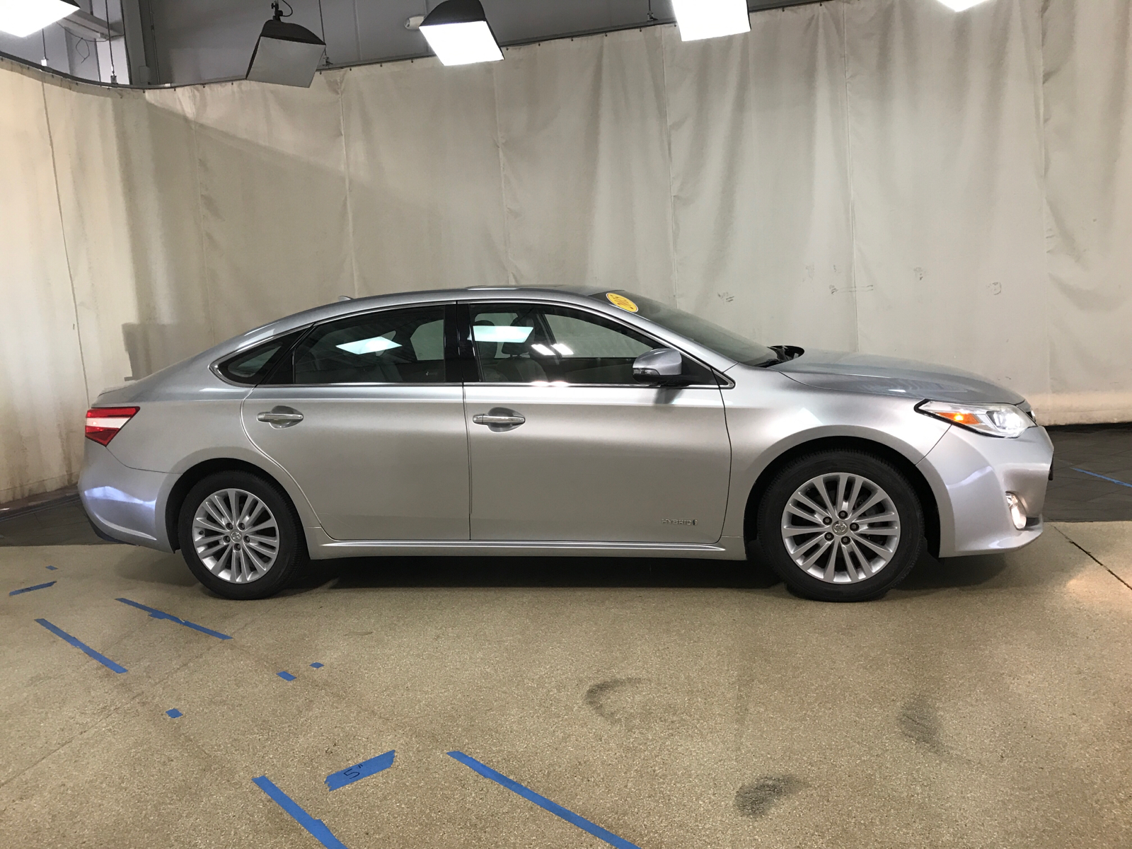 2015 Toyota Avalon Hybrid Limited 2