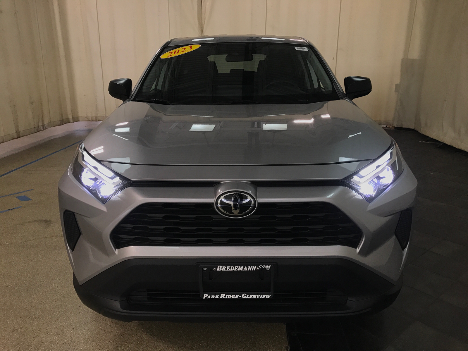 2023 Toyota RAV4 LE 27