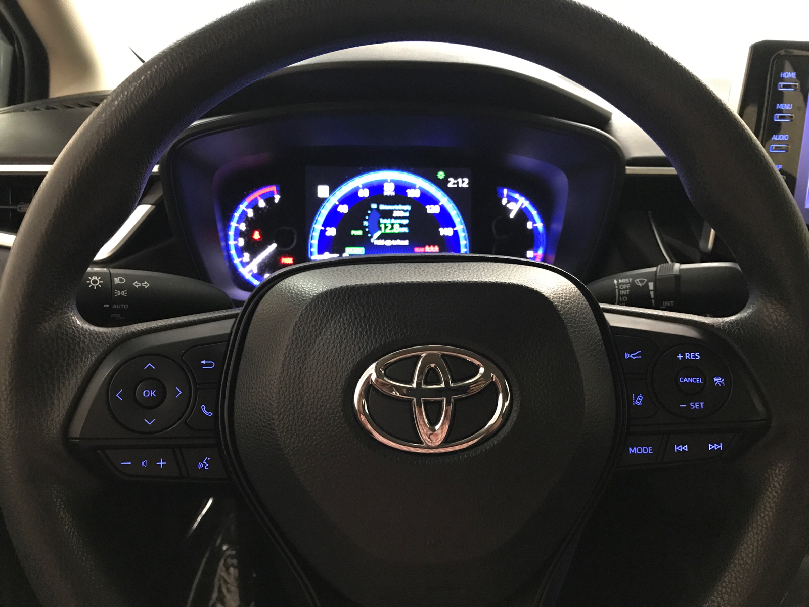 2021 Toyota Corolla Hybrid LE 11