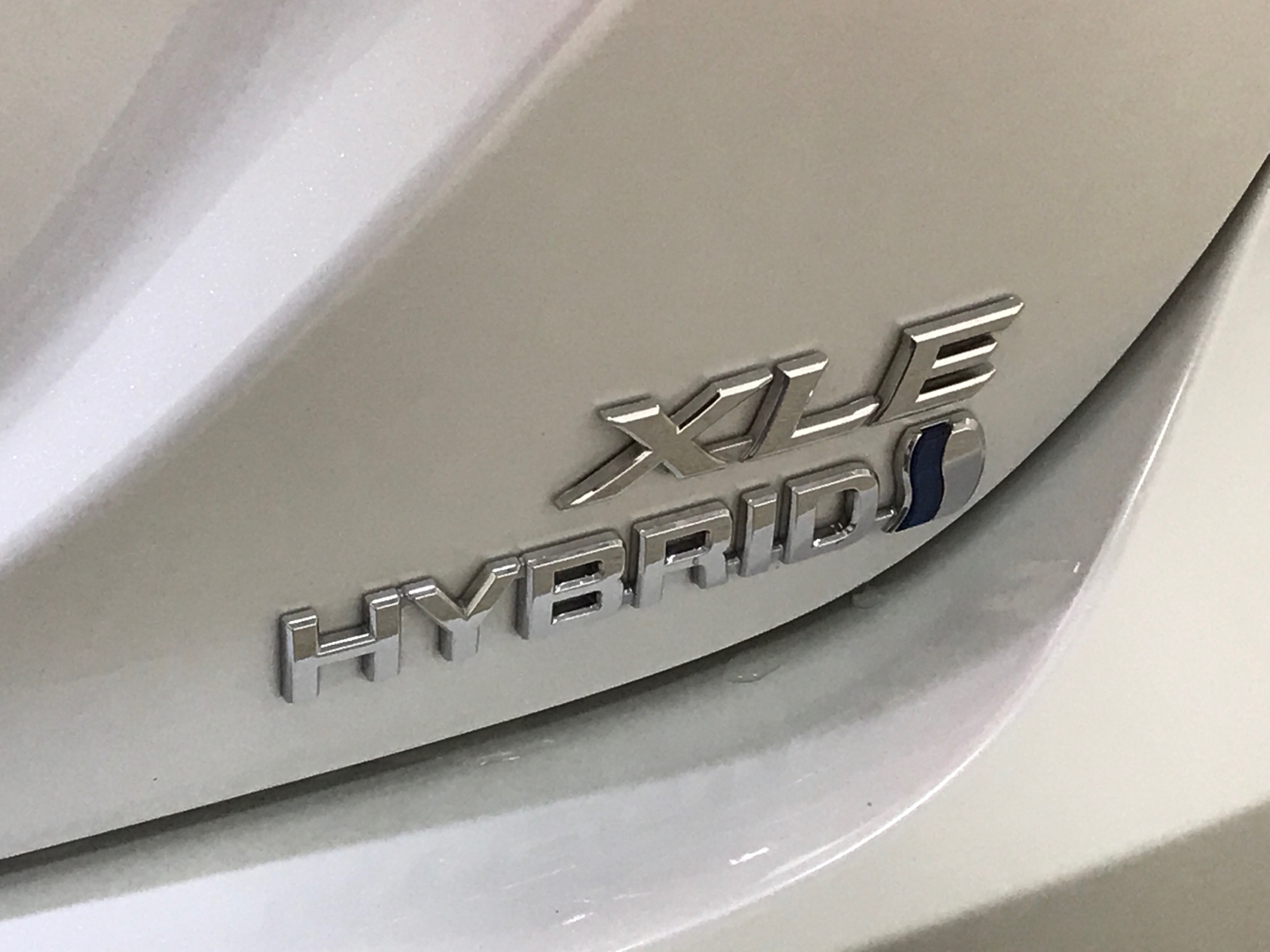 2023 Toyota Camry Hybrid XLE 24