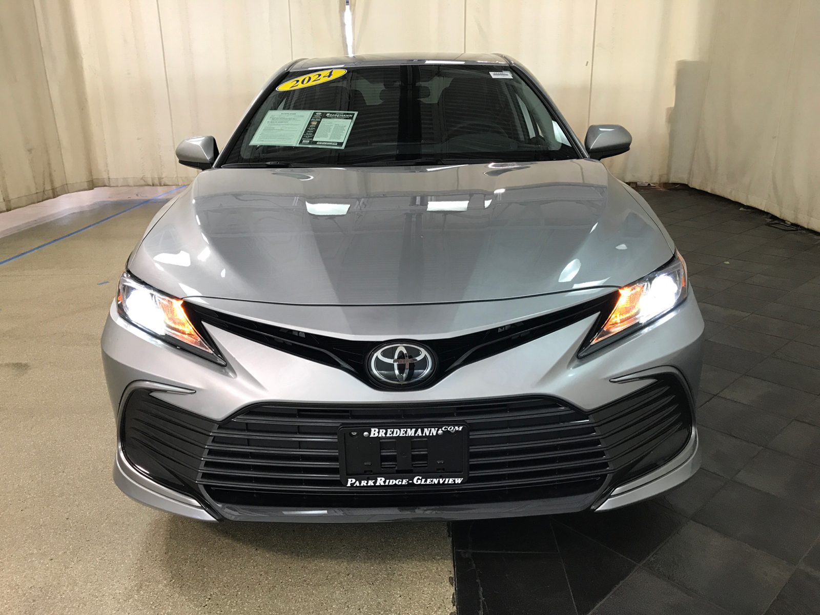 2024 Toyota Camry LE 24