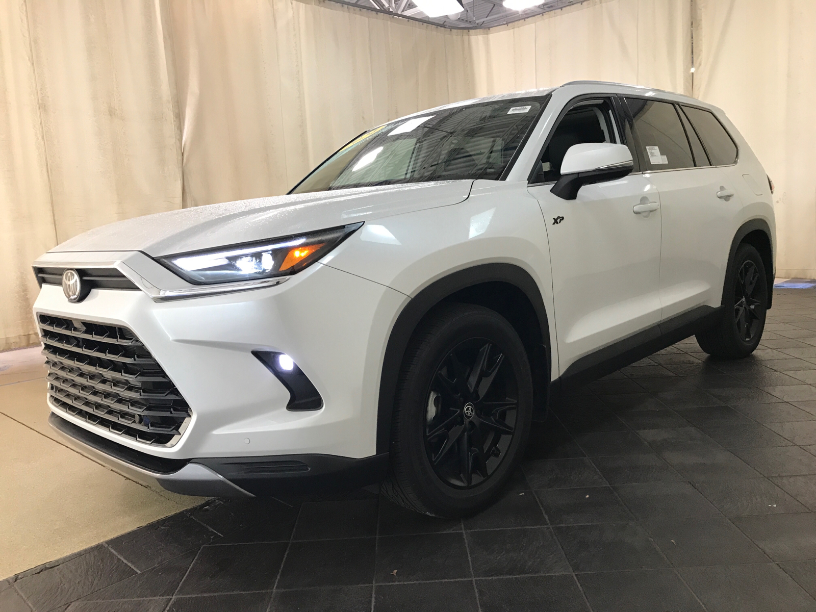 2024 Toyota Grand Highlander Hybrid Limited 5