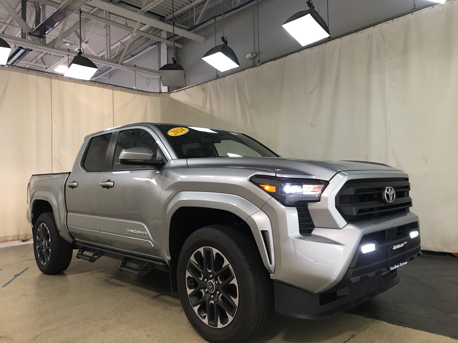 2024 Toyota Tacoma SR5 1