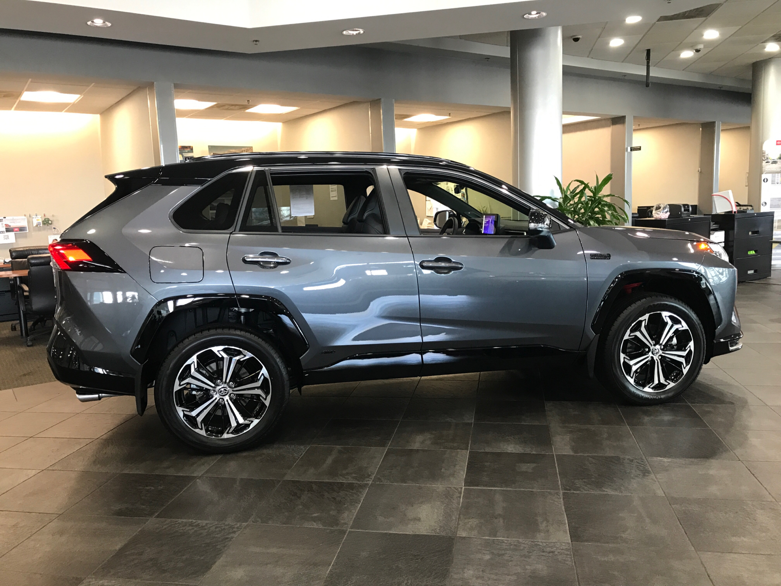 2024 Toyota RAV4 Prime XSE 2