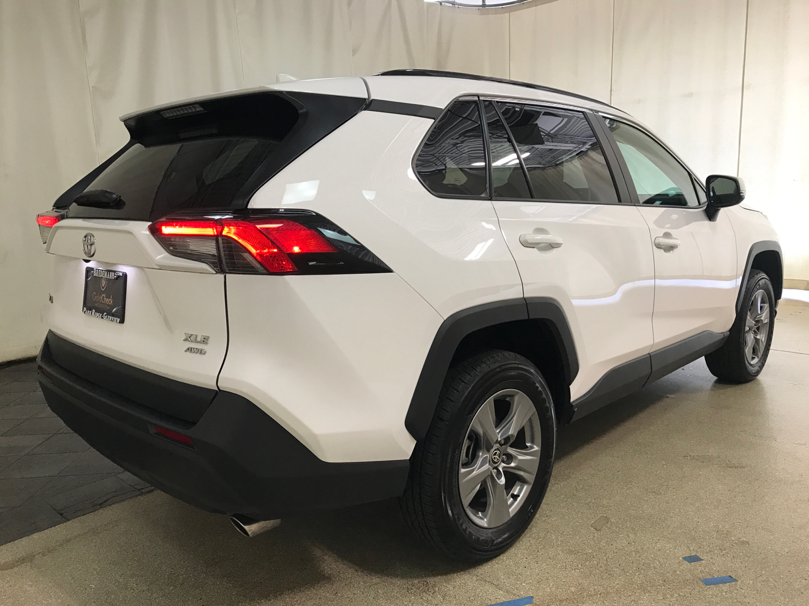 2024 Toyota RAV4 XLE 3