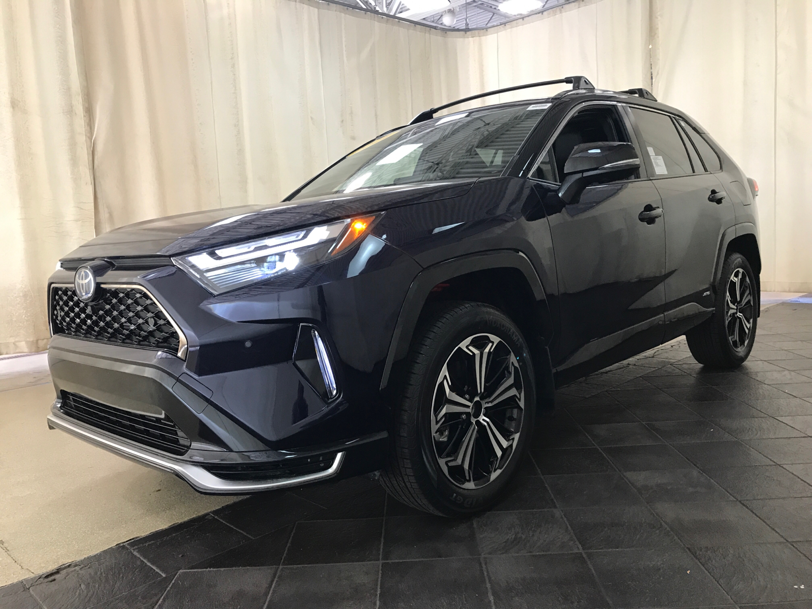 2024 Toyota RAV4 Prime XSE 5