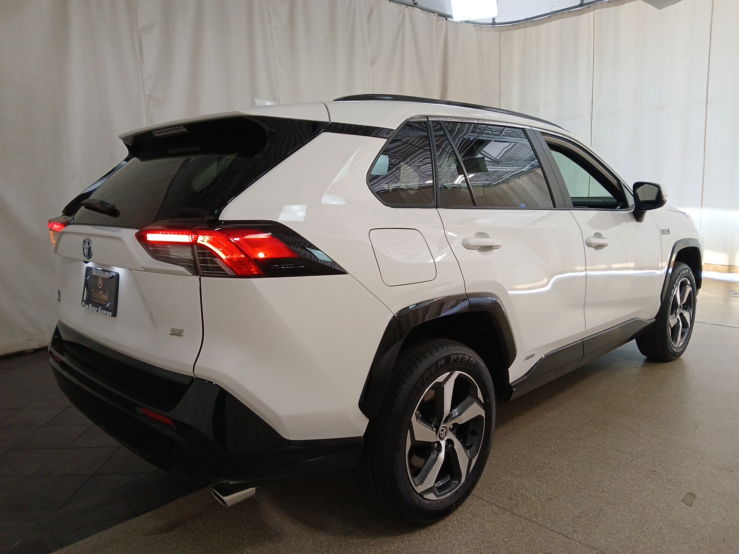 2024 Toyota RAV4 Prime SE 3