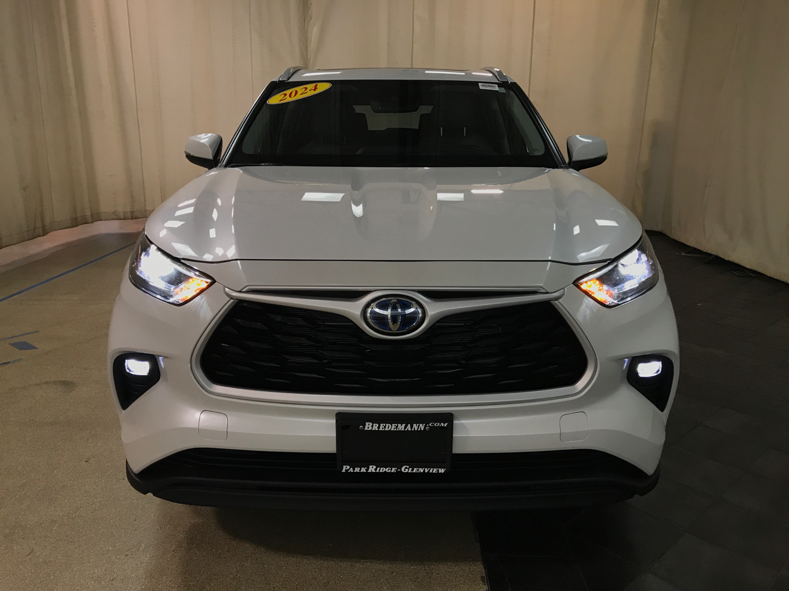 2024 Toyota Highlander Hybrid XLE 33