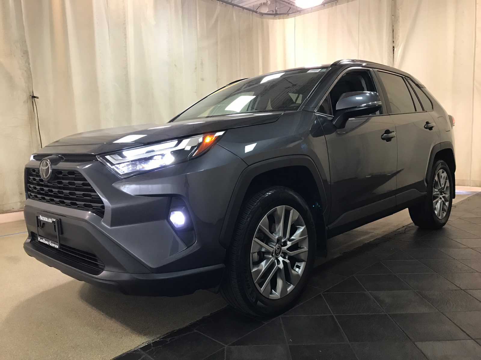 2022 Toyota RAV4 XLE Premium 5