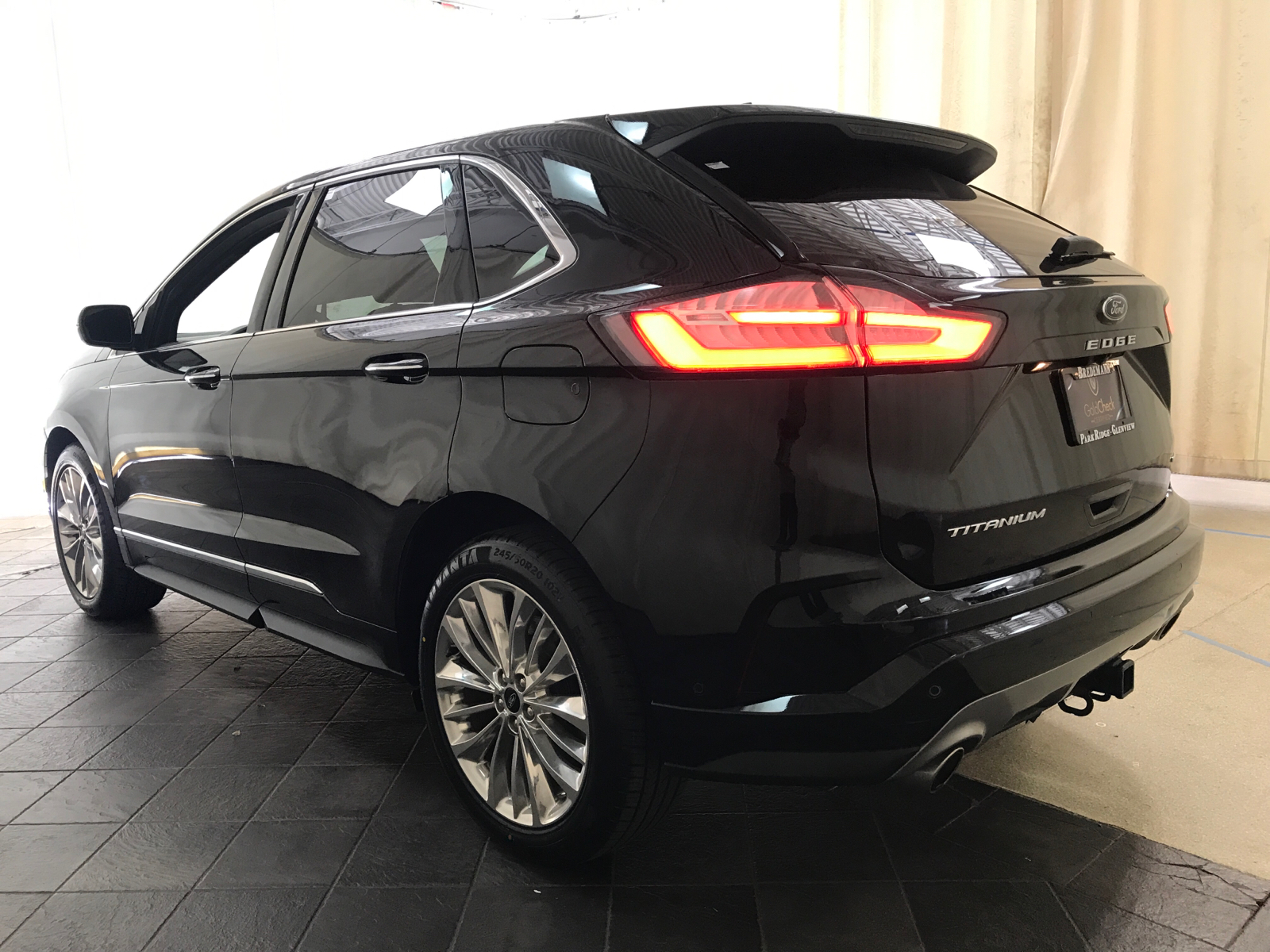 2021 Ford Edge Titanium 4