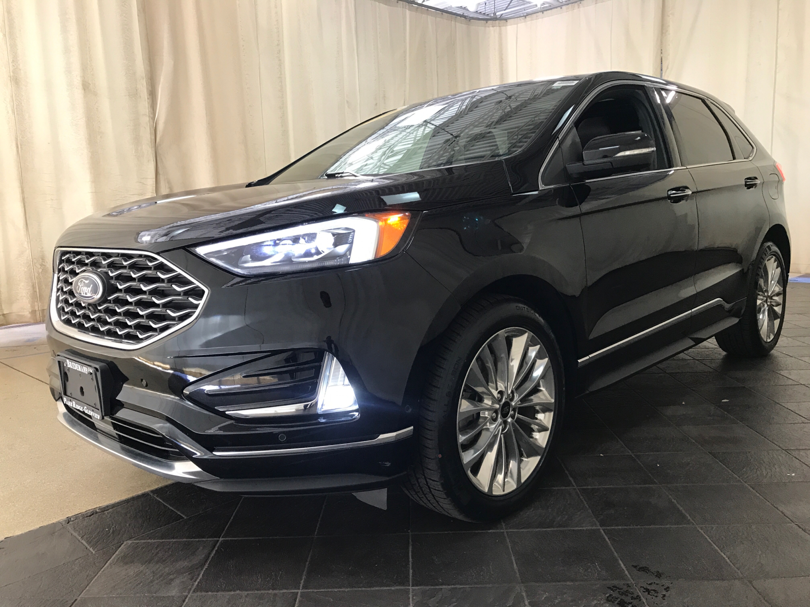 2021 Ford Edge Titanium 5