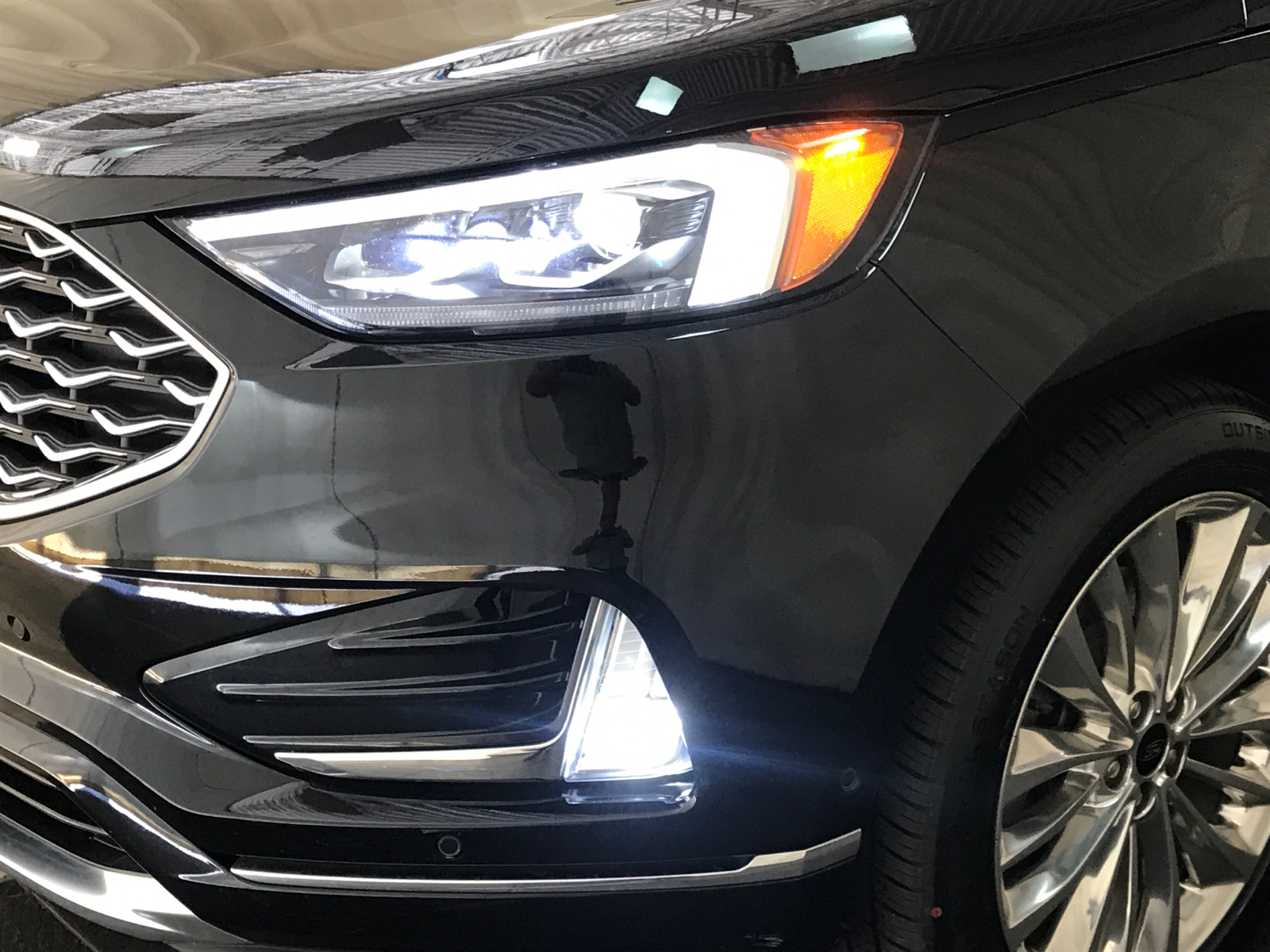 2021 Ford Edge Titanium 28