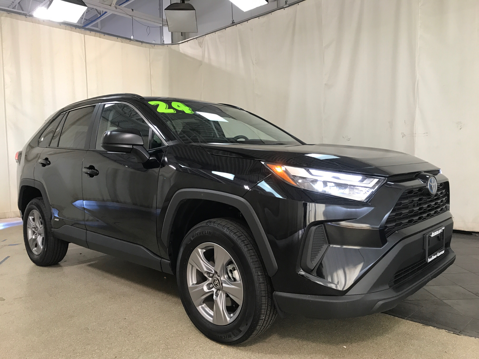 2024 Toyota RAV4 Hybrid LE 1