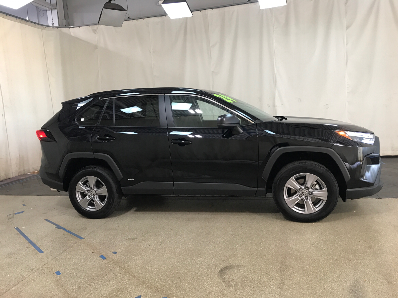 2024 Toyota RAV4 Hybrid LE 2