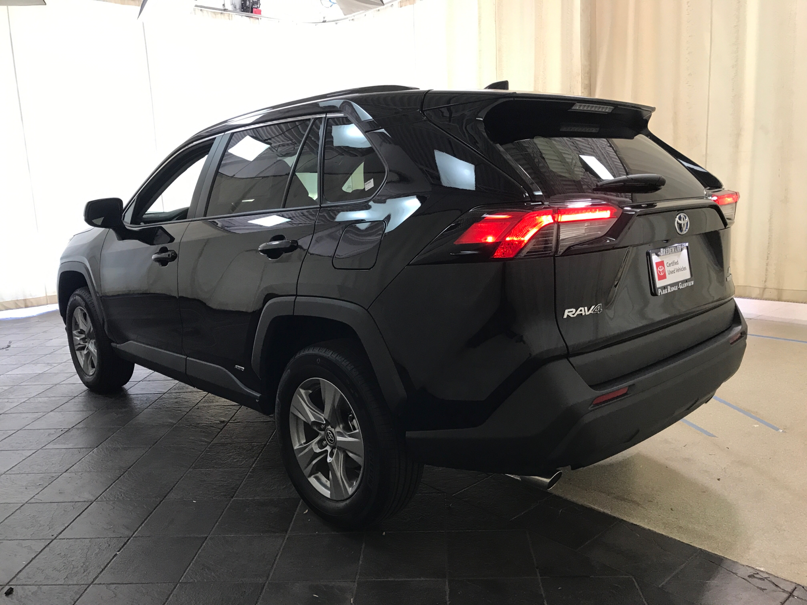 2024 Toyota RAV4 Hybrid LE 4