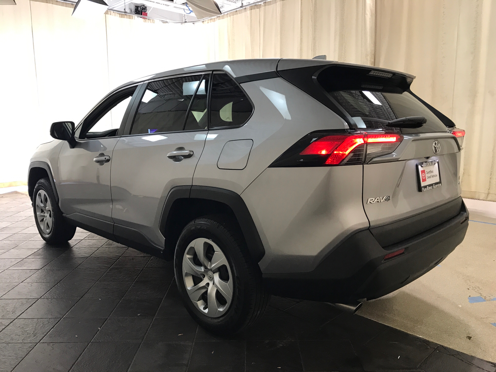 2024 Toyota RAV4 LE 4