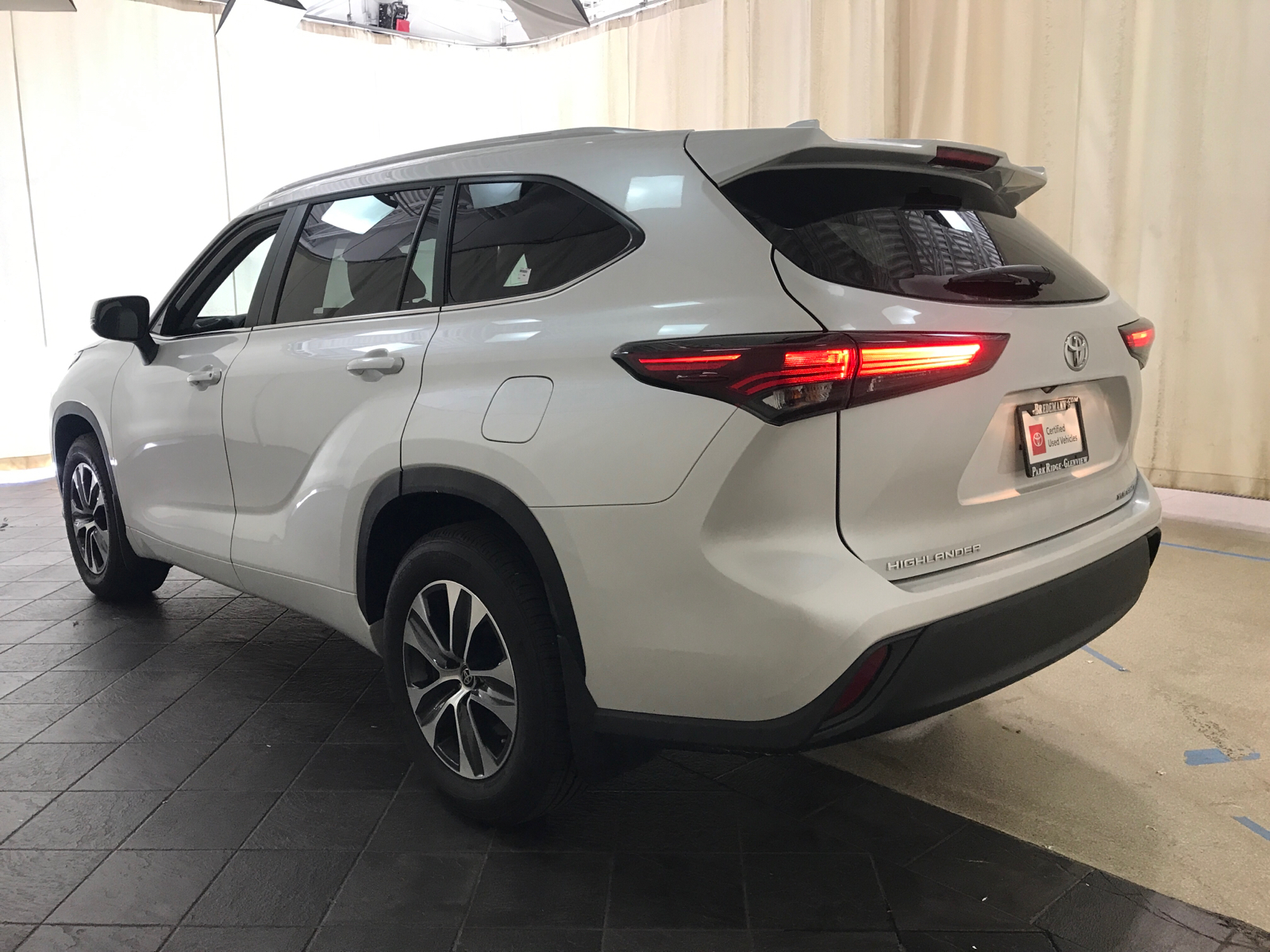 2024 Toyota Highlander XLE 4