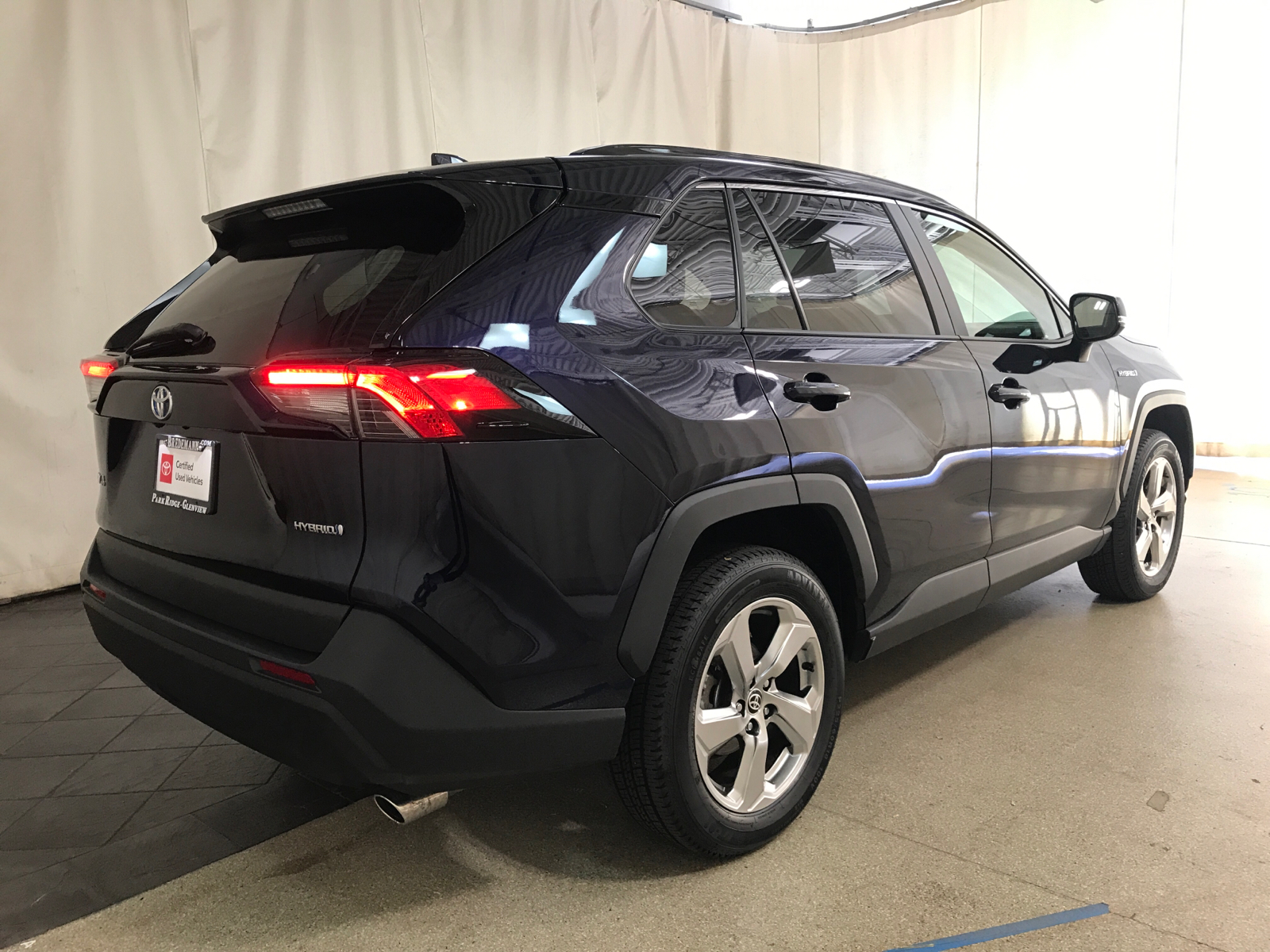 2021 Toyota RAV4 Hybrid LE 3