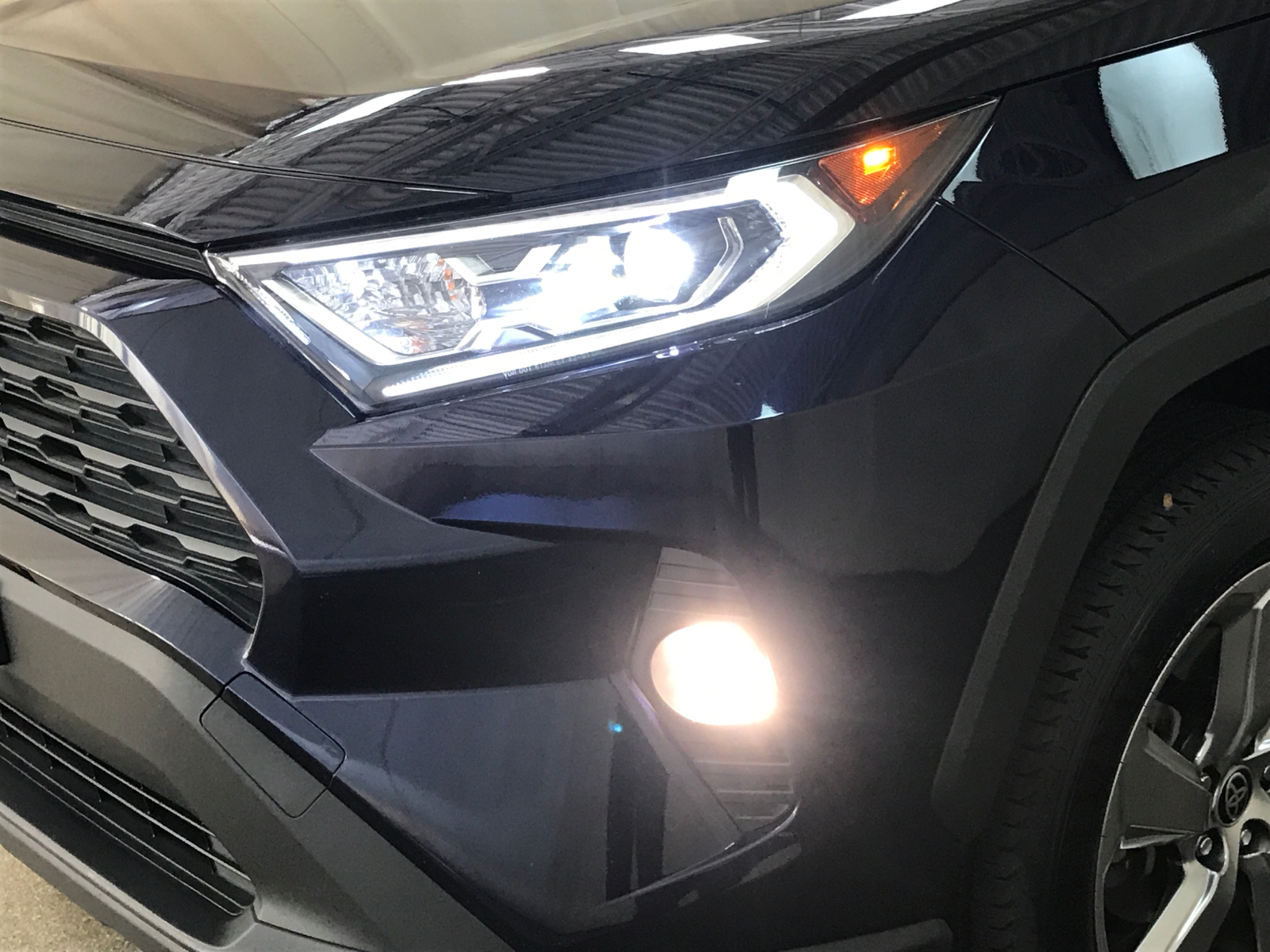 2021 Toyota RAV4 Hybrid LE 28