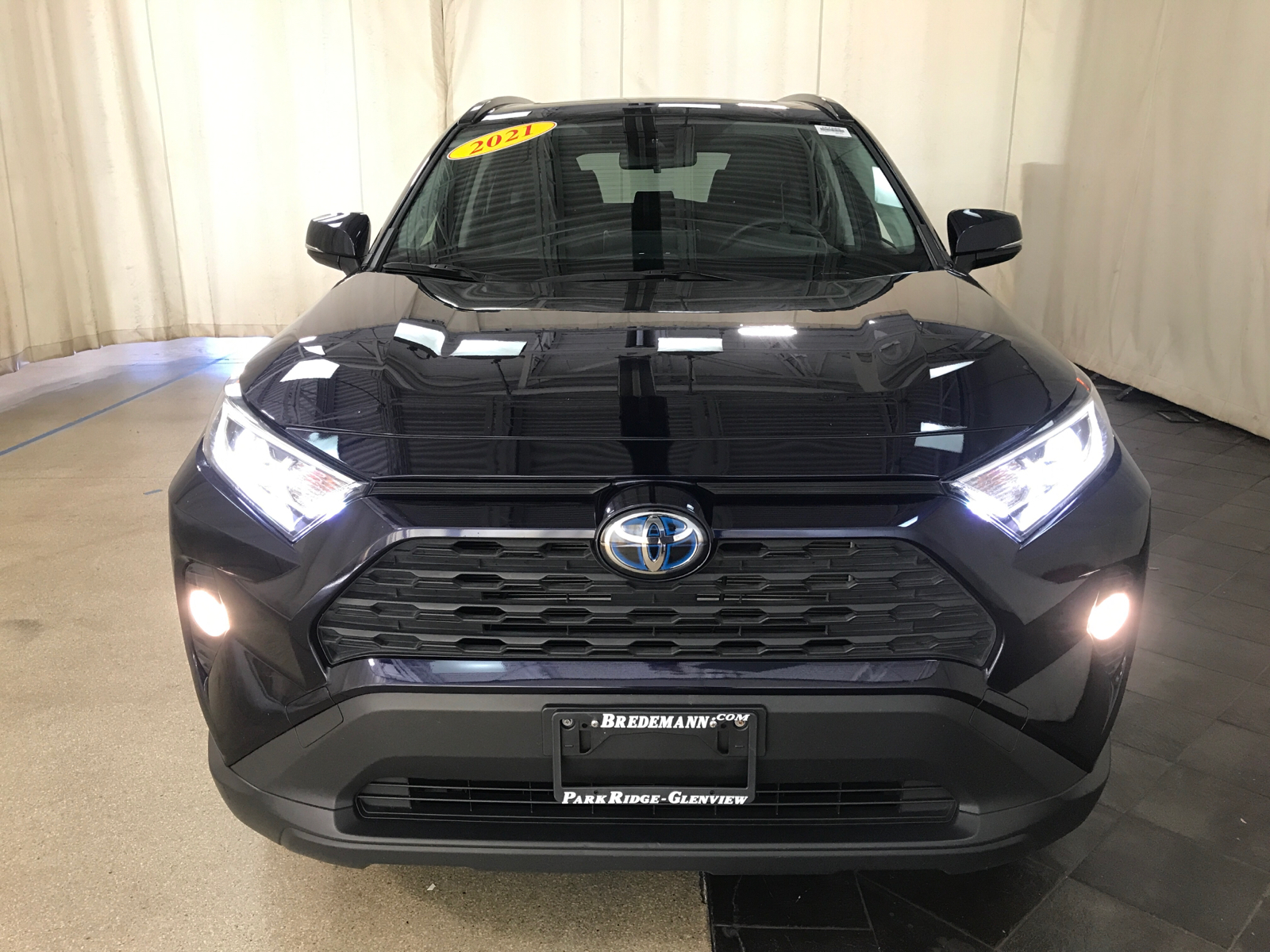 2021 Toyota RAV4 Hybrid LE 29