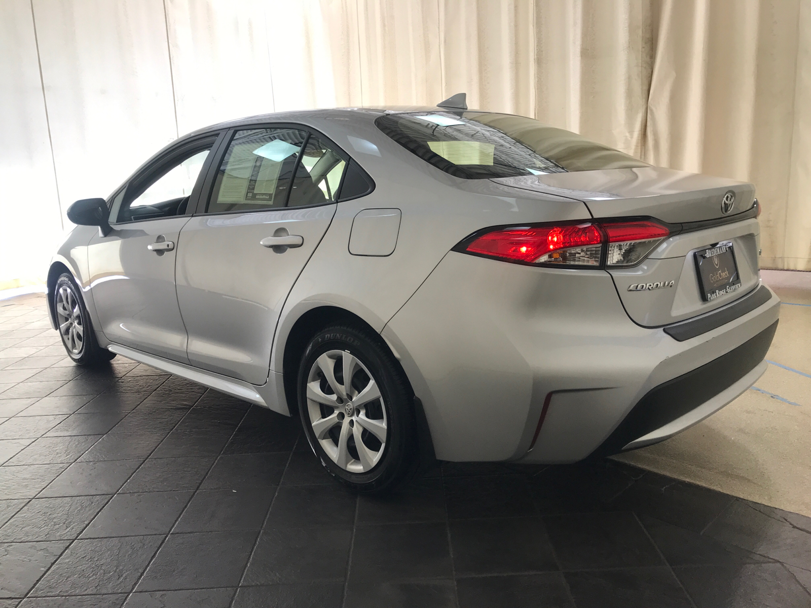 2022 Toyota Corolla LE 4