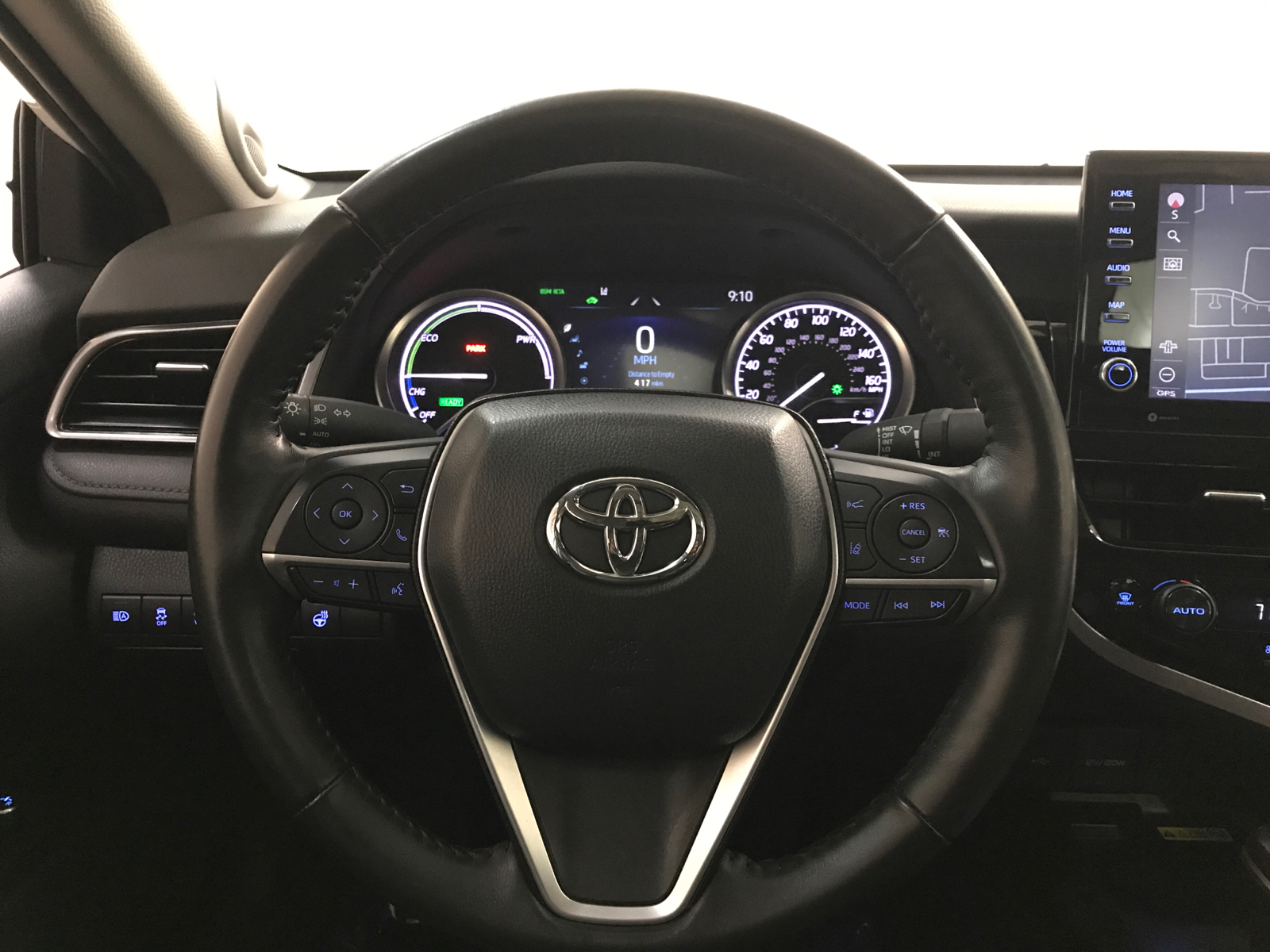 2024 Toyota Camry Hybrid XLE 10