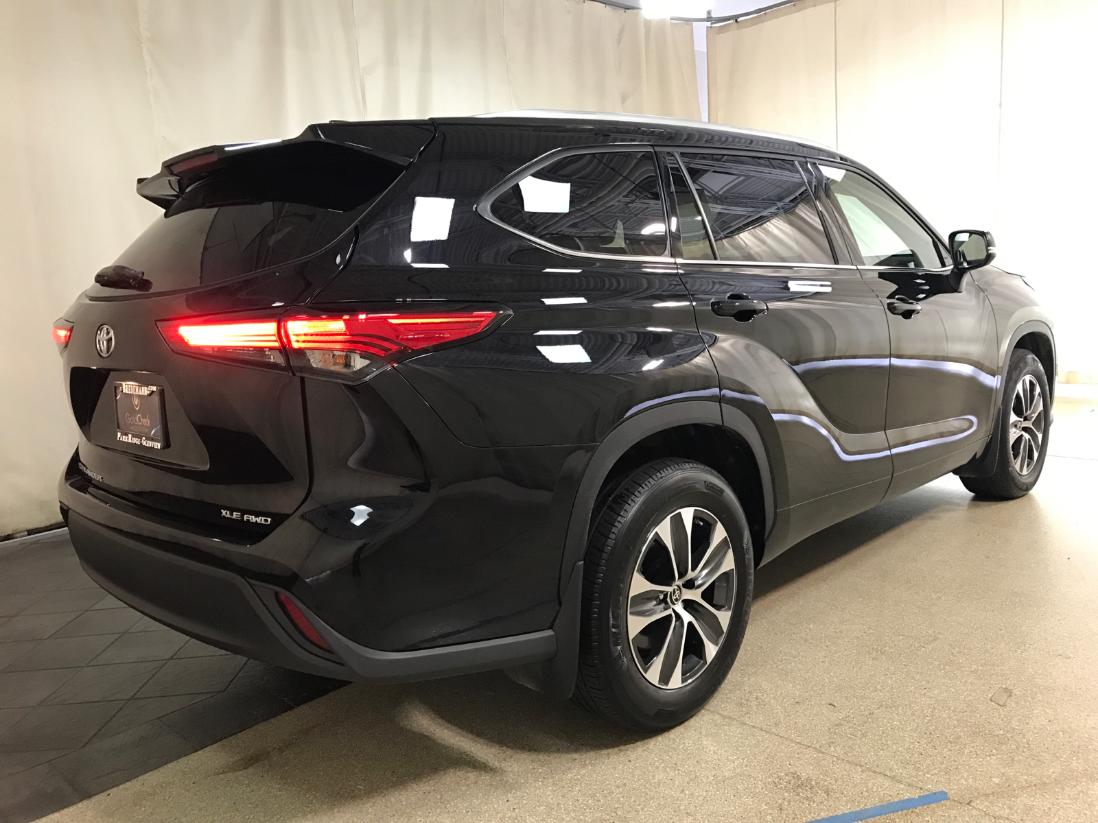 2022 Toyota Highlander XLE 3