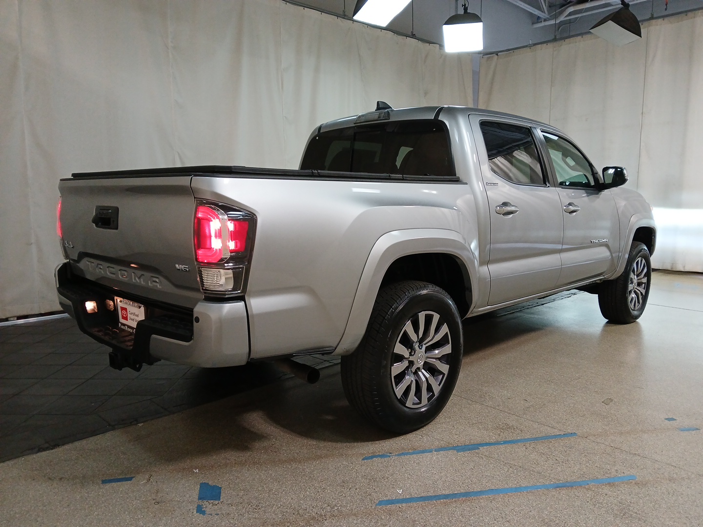 2023 Toyota Tacoma Limited 3