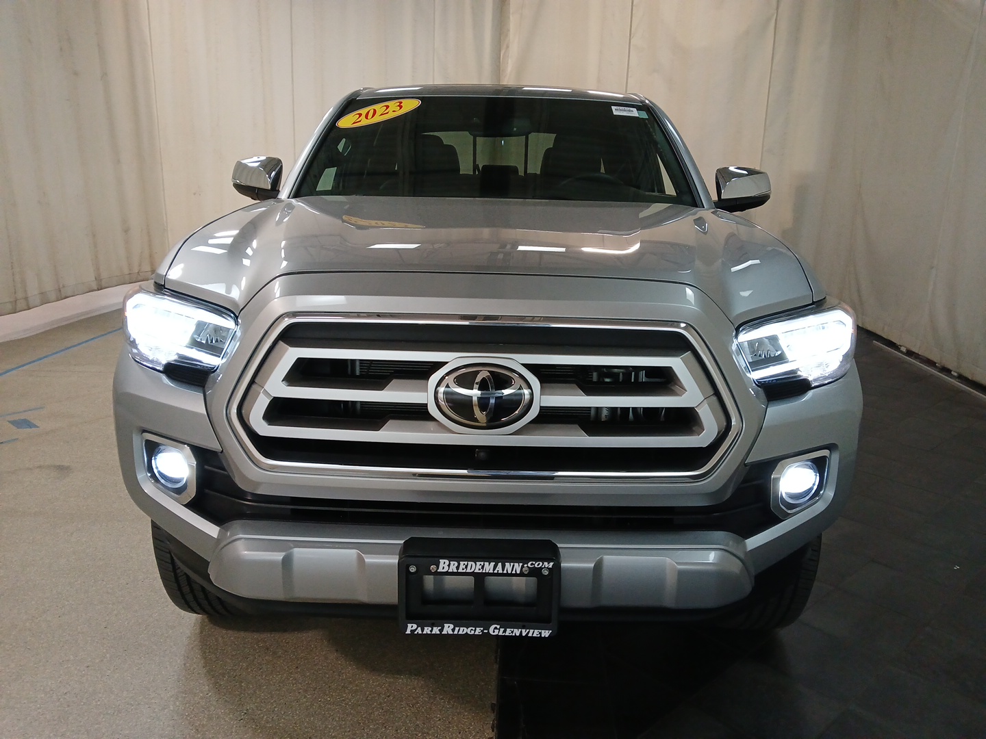 2023 Toyota Tacoma Limited 29