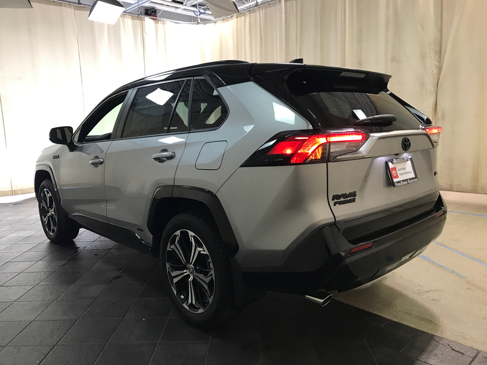 2024 Toyota RAV4 Prime XSE 4