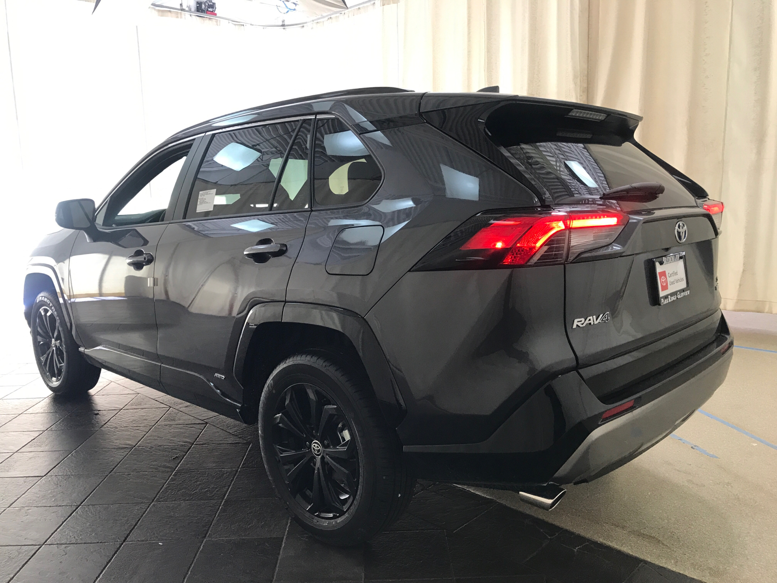 2024 Toyota RAV4 Hybrid SE 4