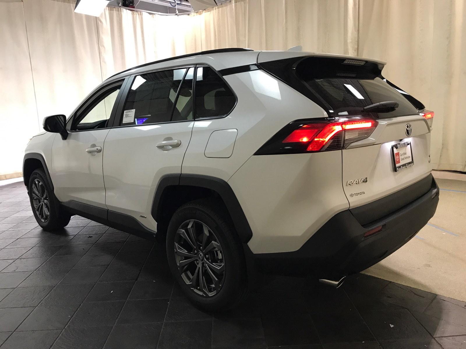 2024 Toyota RAV4 Hybrid XLE Premium 4