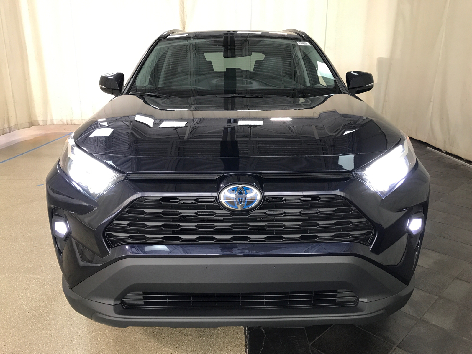 2024 Toyota RAV4 Hybrid XLE Premium 29