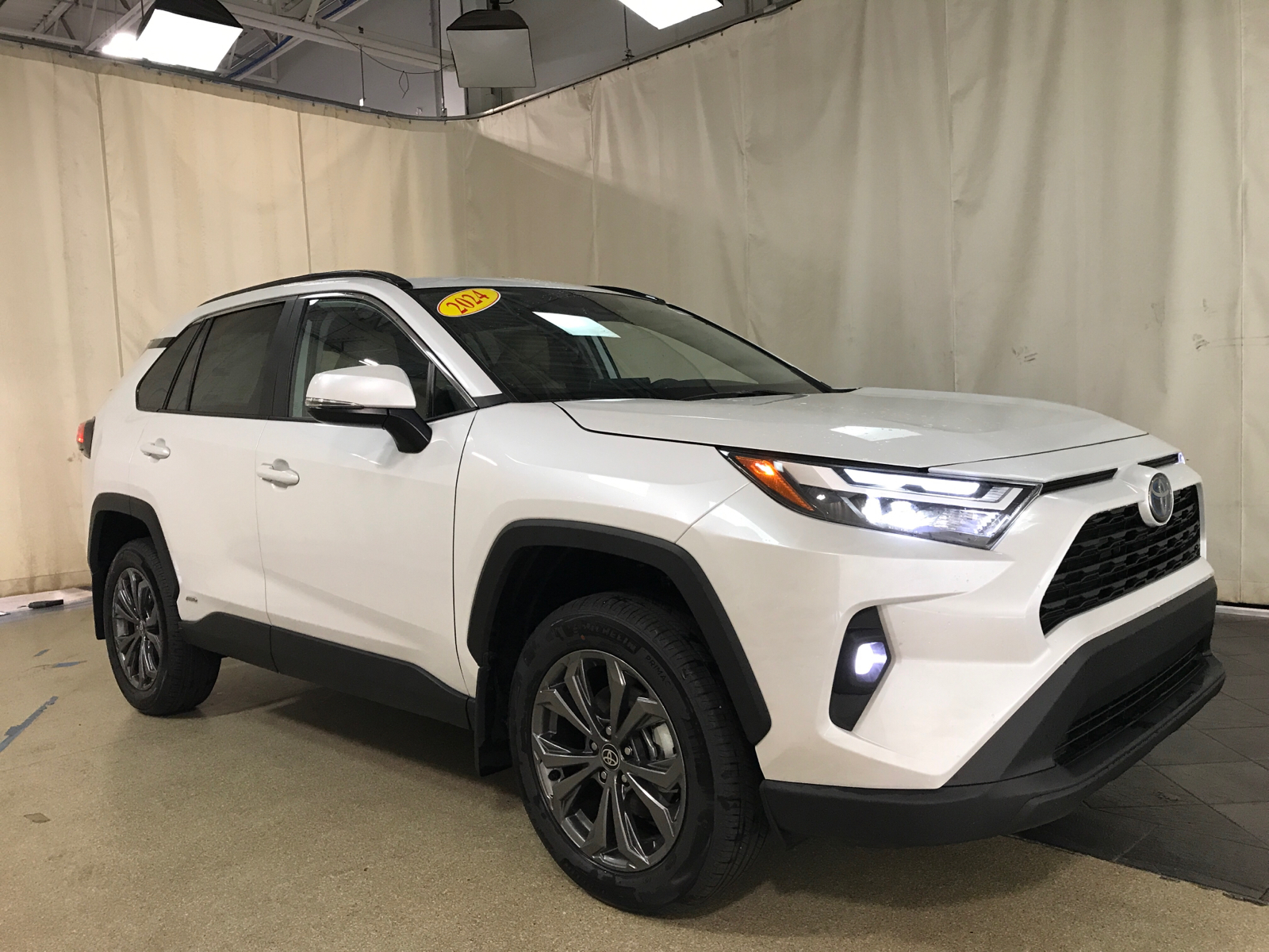 2024 Toyota RAV4 Hybrid XLE Premium 1