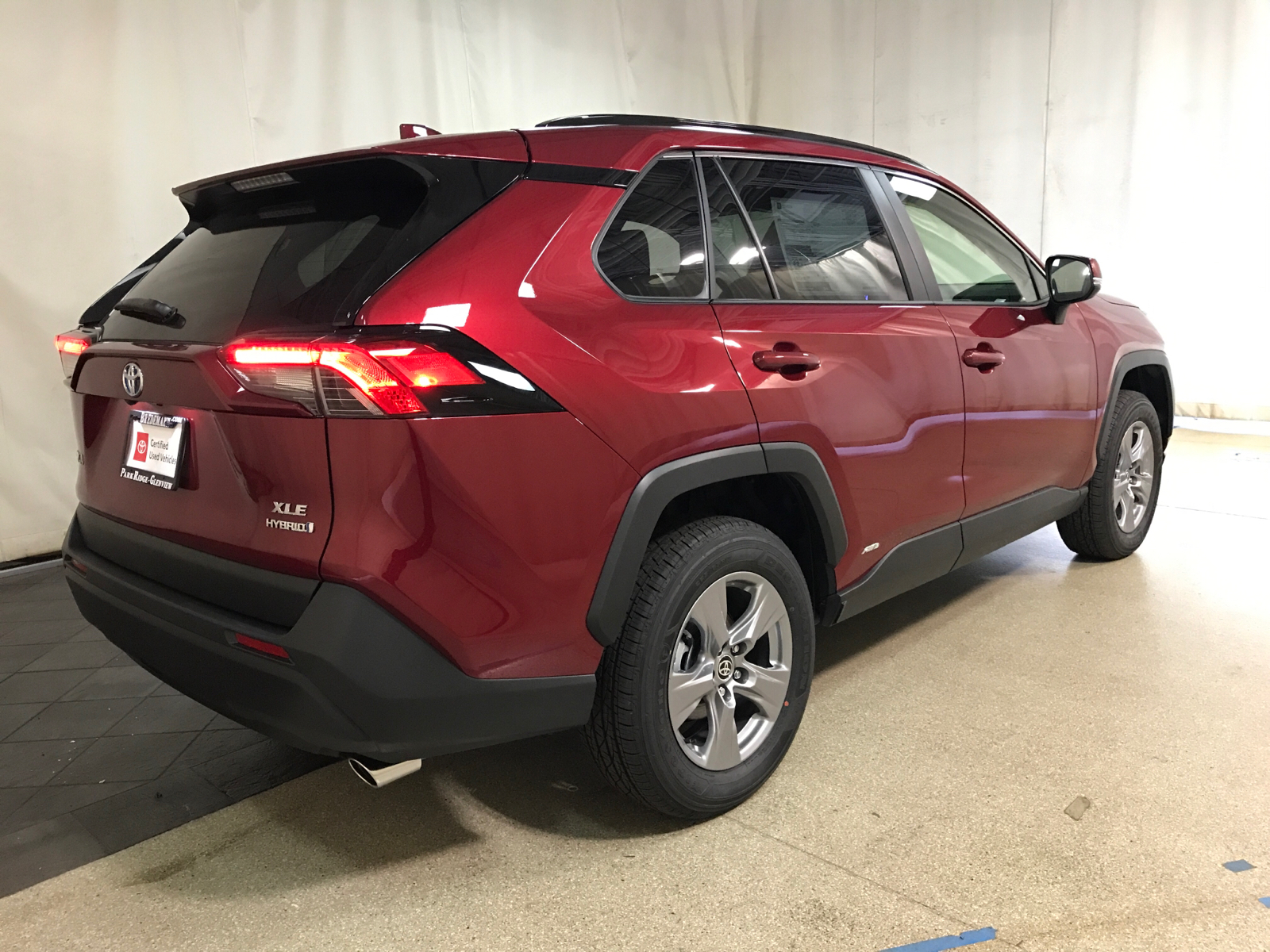 2024 Toyota RAV4 Hybrid XLE 3