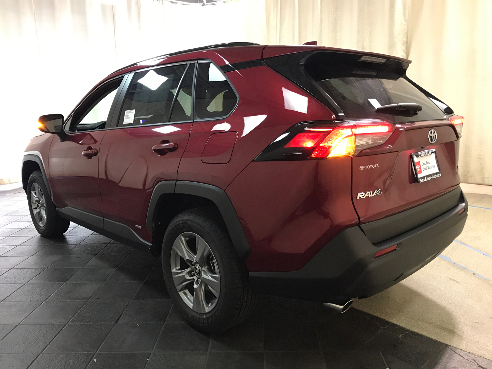 2024 Toyota RAV4 Hybrid XLE 4