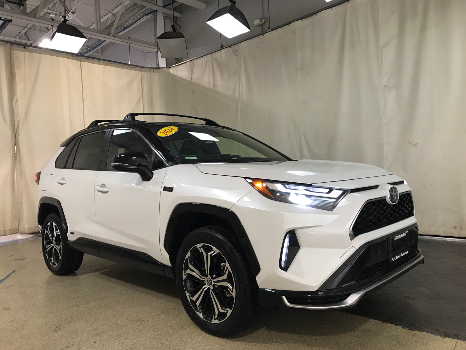 2024 Toyota RAV4 Prime XSE 1