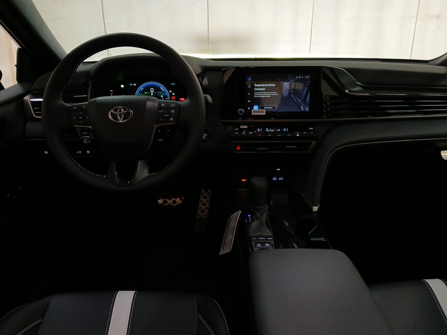 2025 Toyota Camry SE 6