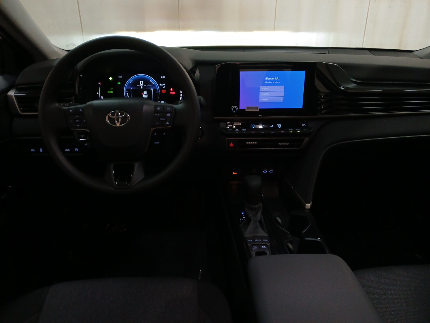 2025 Toyota Camry LE 6