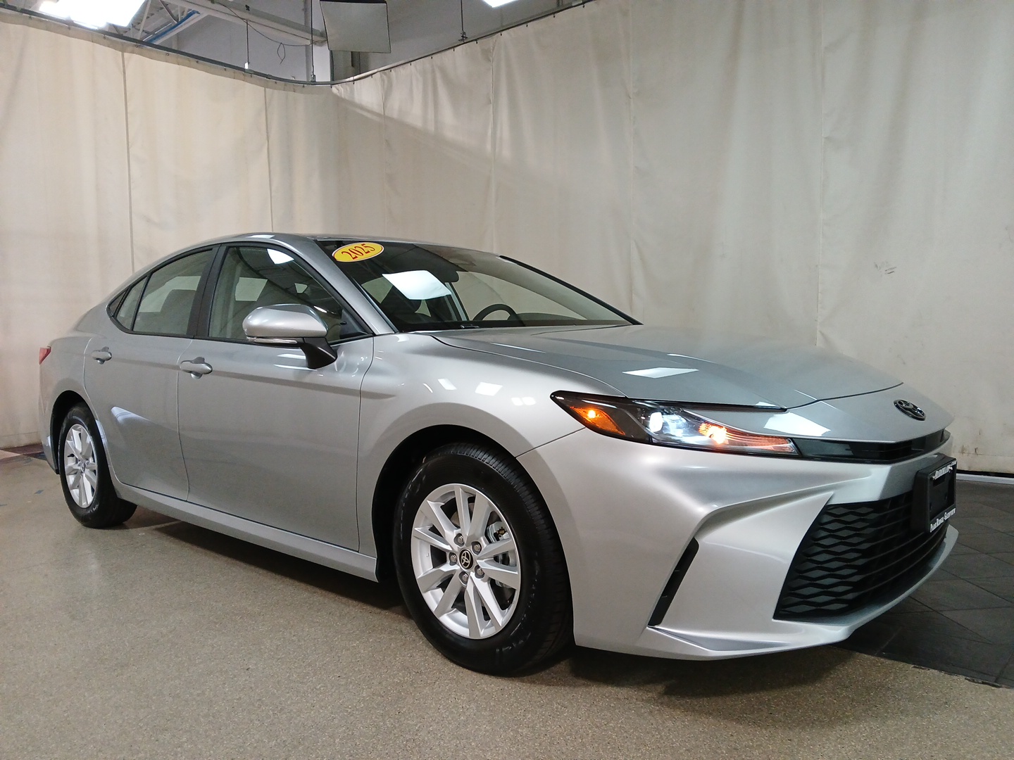 2025 Toyota Camry LE 1