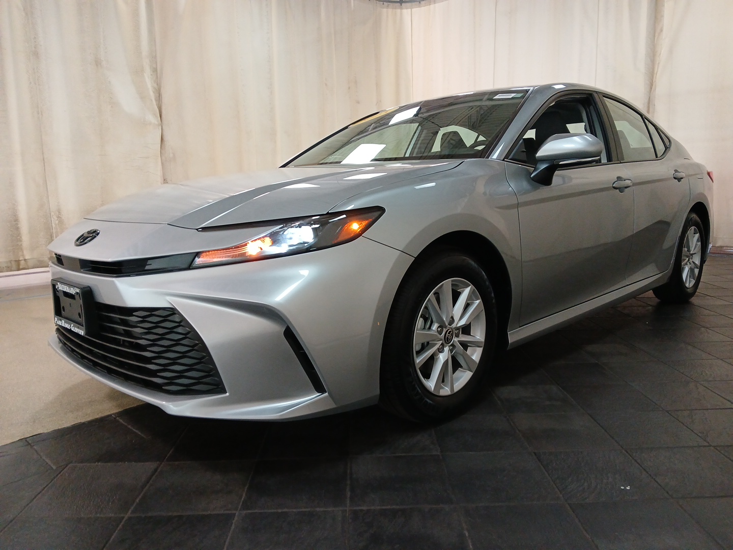 2025 Toyota Camry LE 5