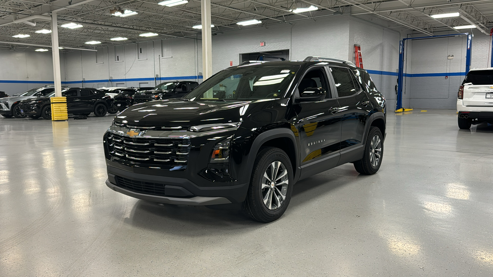 2025 Chevrolet Equinox LT 18