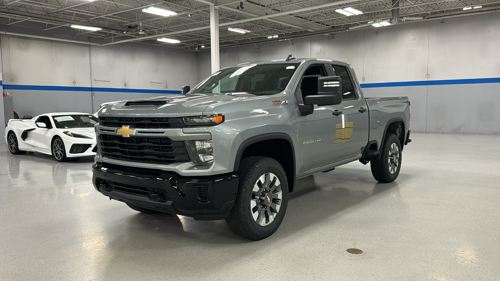 2025 Chevrolet Silverado 2500HD Custom 19