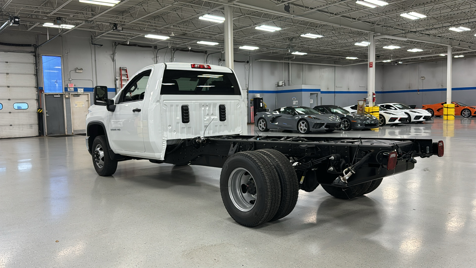 2025 Chevrolet Silverado 3500HD Work Truck 7