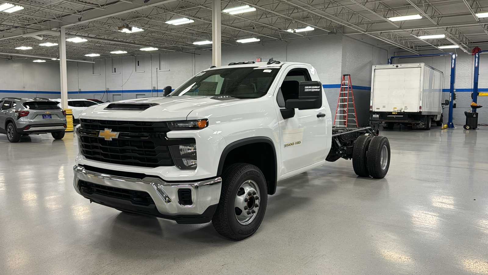 2025 Chevrolet Silverado 3500HD Work Truck 17