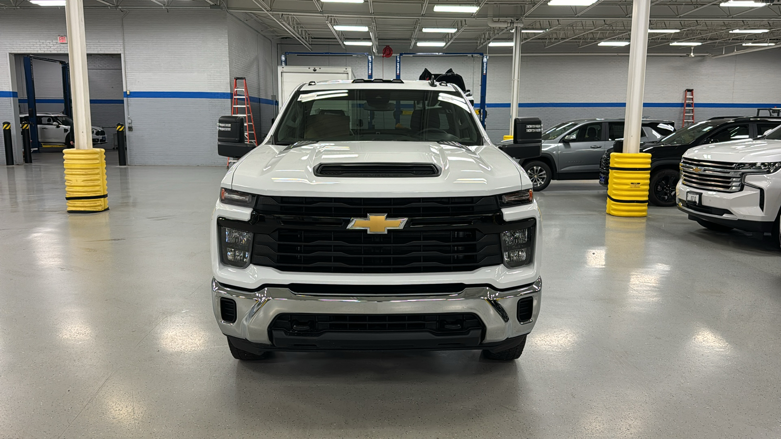 2025 Chevrolet Silverado 3500HD Work Truck 18