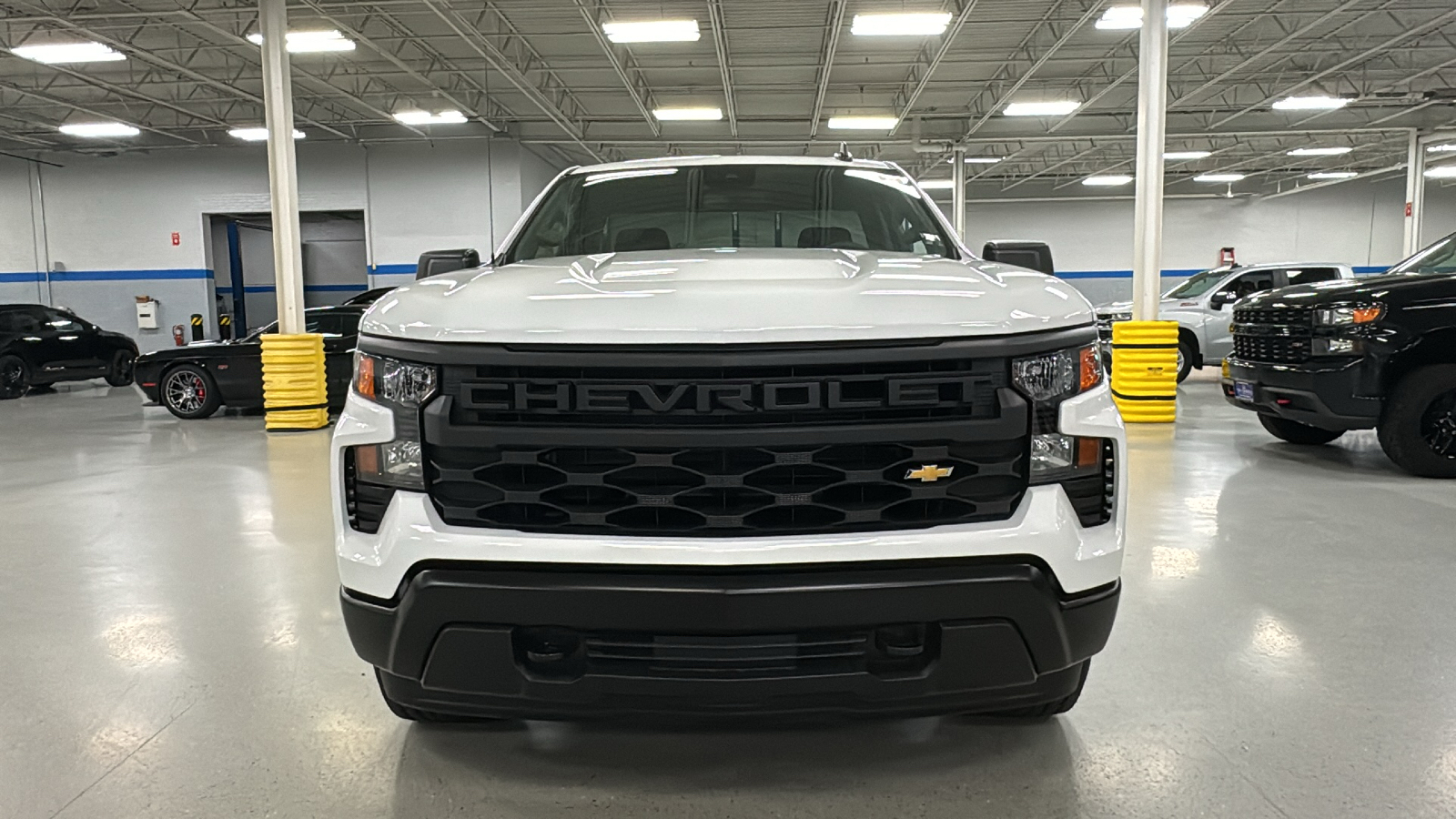 2025 Chevrolet Silverado 1500 WT 17