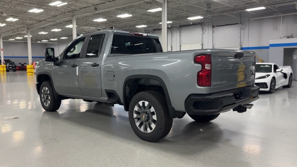 2025 Chevrolet Silverado 2500HD Custom 6