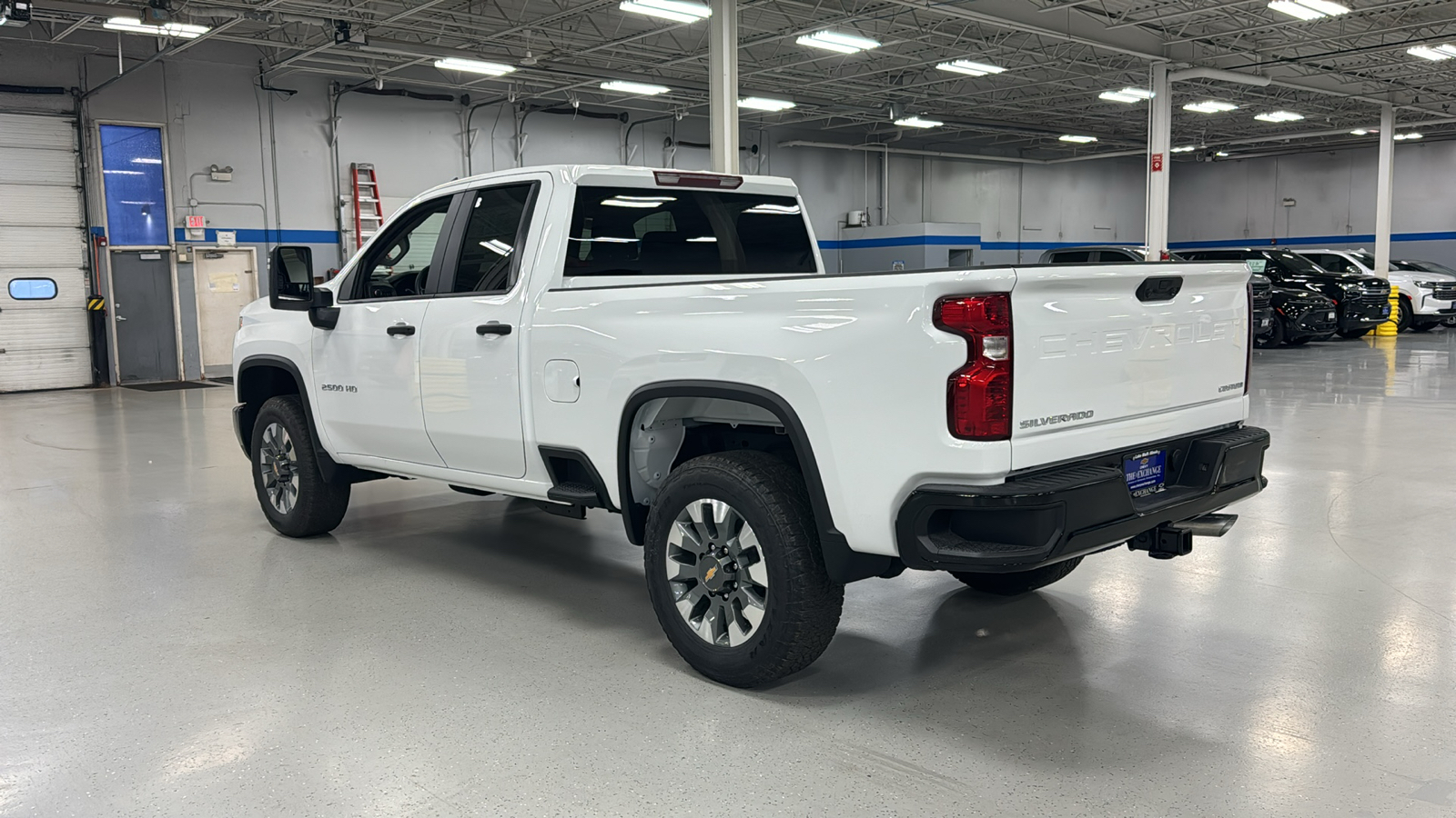 2025 Chevrolet Silverado 2500HD Custom 6