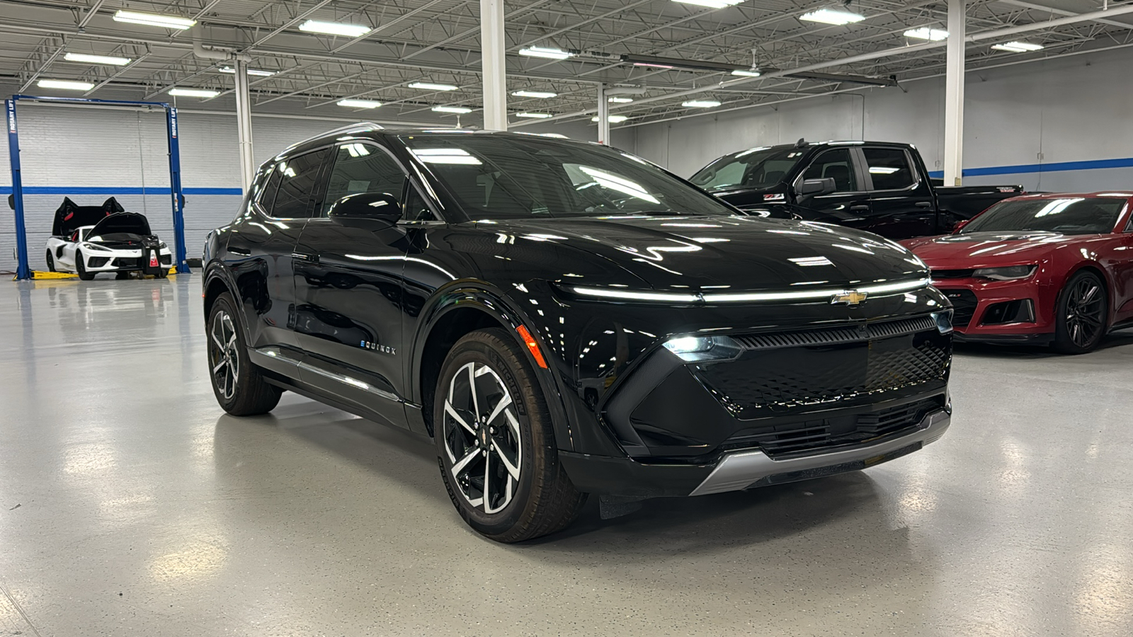 2025 Chevrolet Equinox EV LT 1